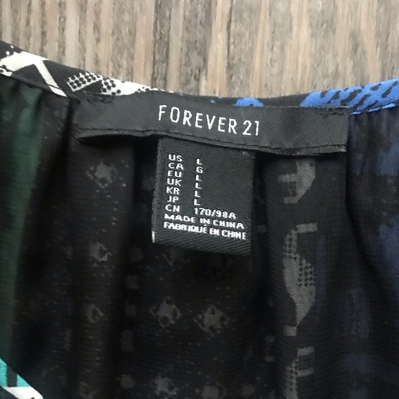 Gorgeous overlap summer dress! - Picture 4 of 5